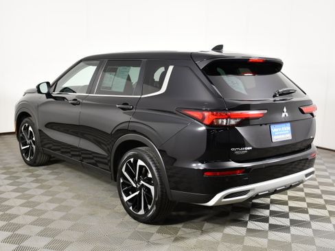 Used 2022 Mitsubishi Outlander SE AWD/4WD image 8
