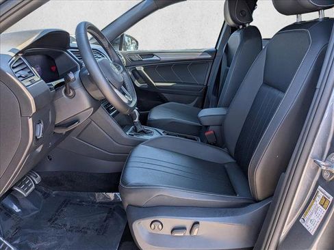 Used 2023 Volkswagen Tiguan SE R-Line FWD image 18