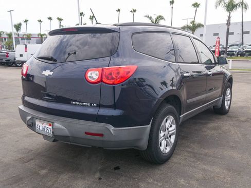 Used 2012 Chevrolet Traverse LS FWD image 9