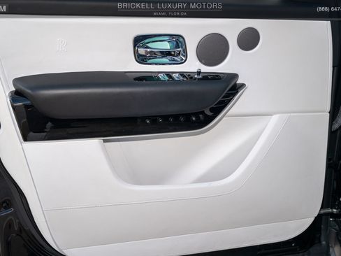 Used 2022 Rolls-Royce Cullinan AWD/4WD image 18