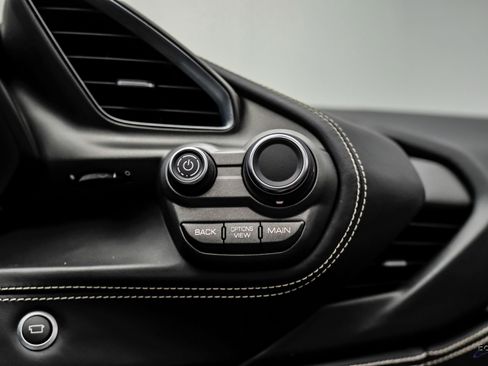 Used 2018 Ferrari 488 Spider RWD image 78