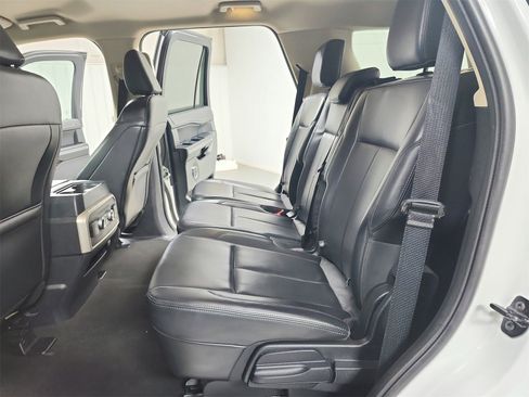 Used 2024 Ford Expedition XLT image 36