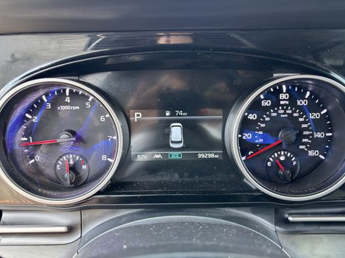 Used 2022 Kia Carnival SX FWD image 27