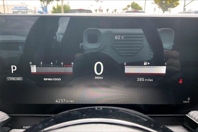 Certified 2025 Nissan Kicks SR FWD image 12