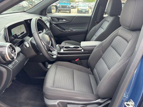 Used 2025 Chevrolet Equinox LT FWD image 28