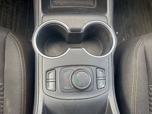 Used 2019 GMC Terrain SLE w/ Driver Convenience Package image 17