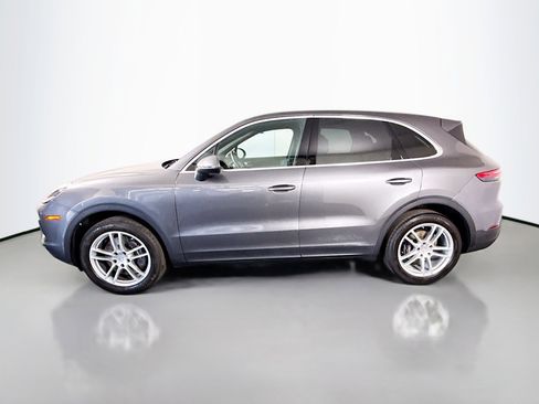 Used 2023 Porsche Cayenne AWD/4WD image 6