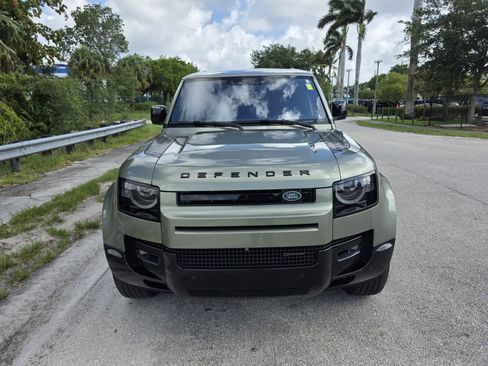 Certified 2022 Land Rover Defender 110 X-Dynamic SE AWD/4WD image 8