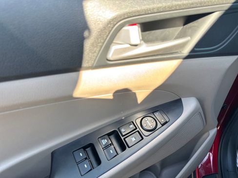 Used 2021 Hyundai Tucson SE image 13