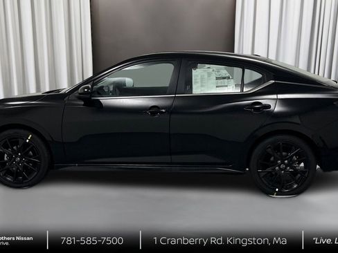 New 2025 Nissan Sentra SR w/ Midnight Edition image 7