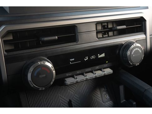 Used 2025 Toyota 4Runner SR5 AWD/4WD image 23