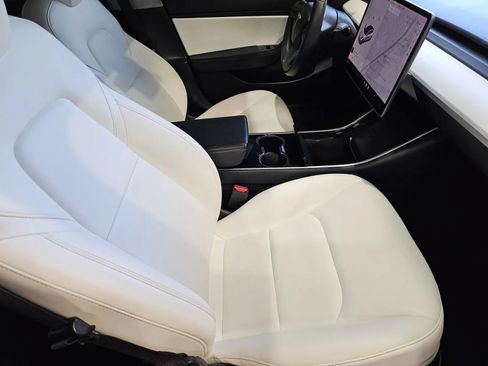 Used 2019 Tesla Model 3 Standard Range RWD image 7