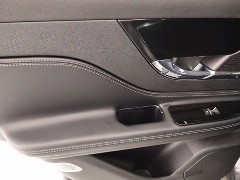 New 2026 Lincoln Corsair Premiere FWD image 17