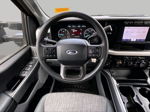 Used 2024 Ford F250 XLT w/ 360-Degree Camera Package AWD/4WD image 6