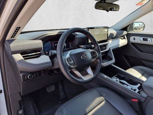 New 2026 Ford Explorer Active w/ Active Comfort Package RWD image 3