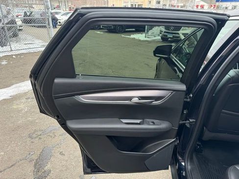 Used 2021 Cadillac XT5 Luxury image 17