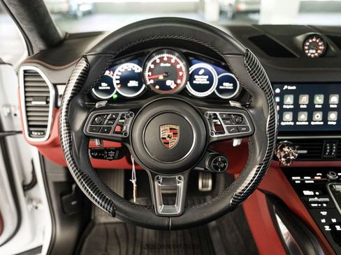 Used 2023 Porsche Cayenne Turbo AWD/4WD image 20