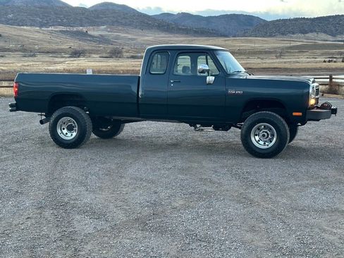 Used 1992 Dodge D/W Truck 250 image 25