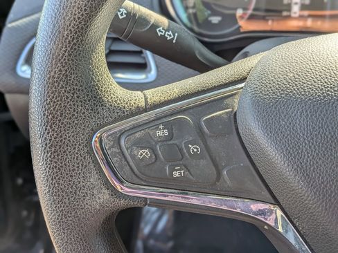 Used 2019 Chevrolet Cruze LT FWD image 21