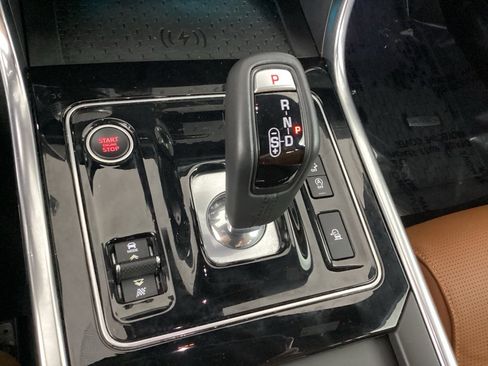 Used 2020 Jaguar XE R-Dynamic S image 28