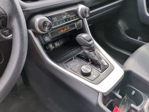 Used 2025 Toyota RAV4 XLE image 25