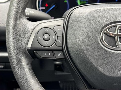 Used 2025 Toyota RAV4 XLE AWD/4WD image 15