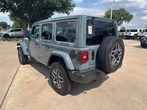 Certified 2026 Jeep Wrangler Unlimited Sahara AWD/4WD image 8