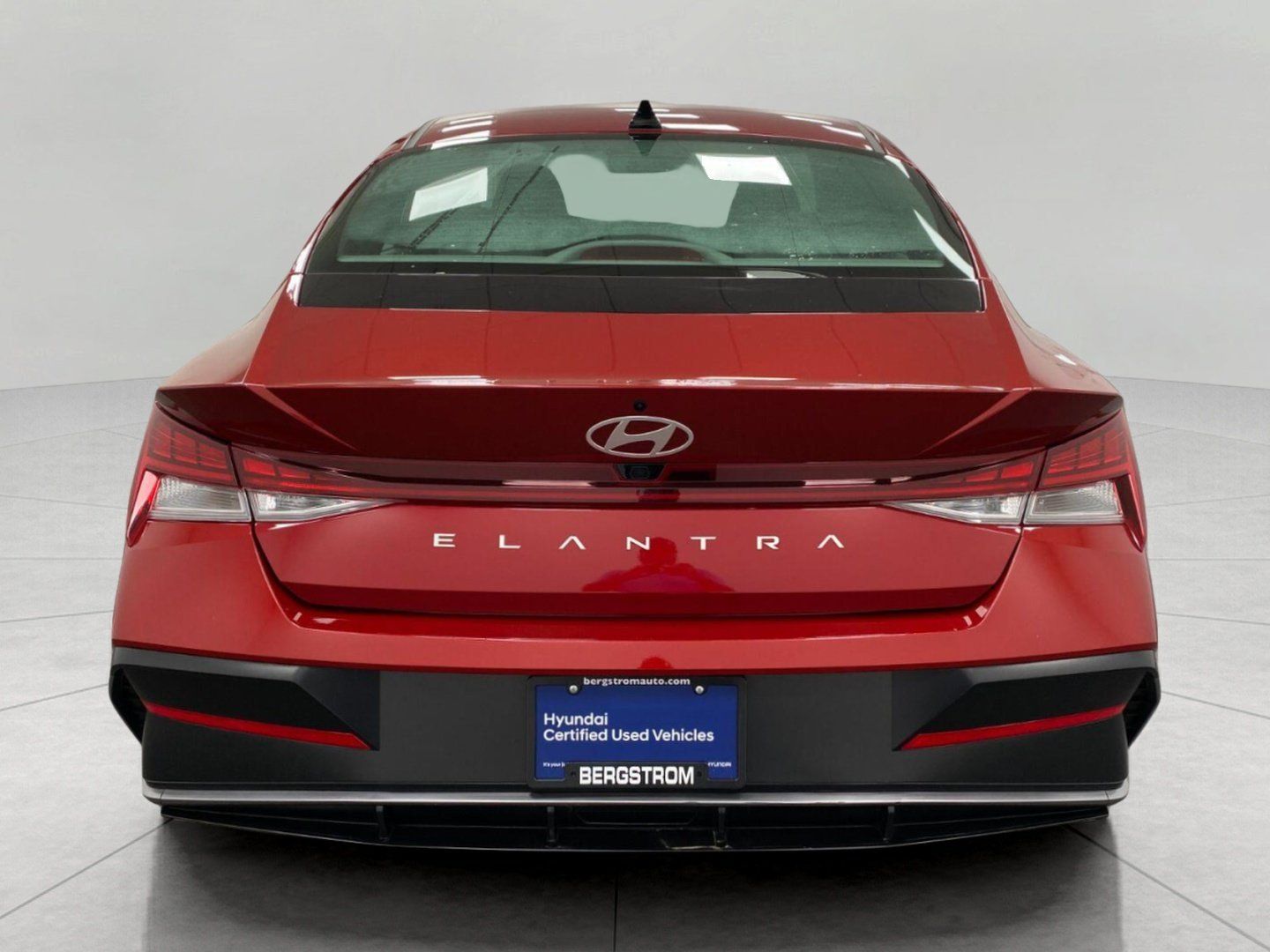 Certified 2025 Hyundai Elantra SEL FWD image 4
