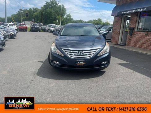 Used 2011 Hyundai Sonata SE FWD image 2