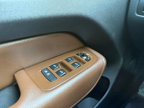 Used 2020 Volvo XC60 T5 Momentum AWD/4WD image 33