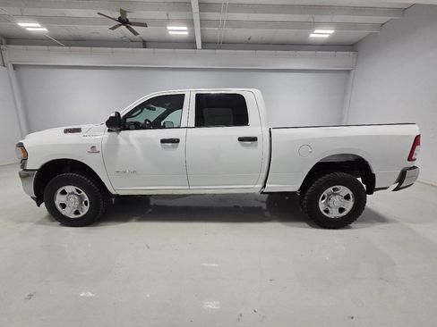 Used 2022 RAM 2500 Tradesman w/ Chrome Appearance Group AWD/4WD image 4