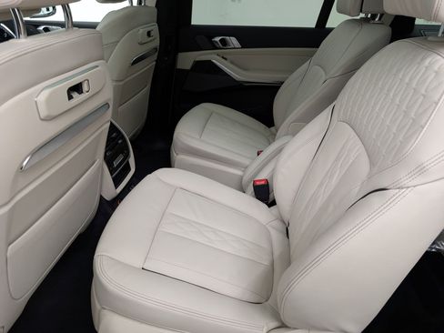 New 2026 BMW X7 xDrive40i w/ M Sport Package image 15