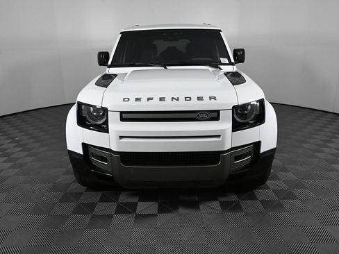 Used 2024 Land Rover Defender 110 X-Dynamic SE image 33