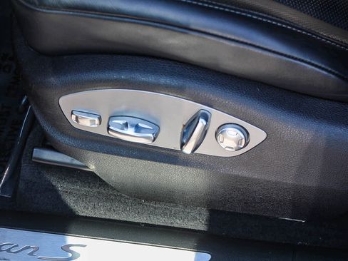 Used 2024 Porsche Macan S AWD/4WD image 20