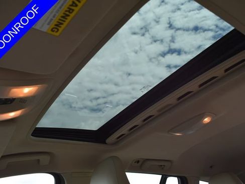 Used 2016 Volvo V60 T5 Premier FWD image 8