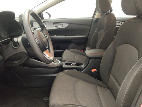 Used 2022 Kia Forte LXS FWD image 17