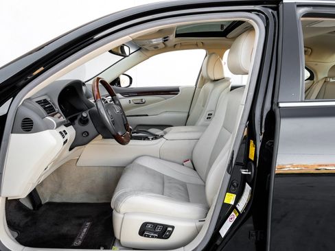 Used 2014 Lexus LS 460 image 4