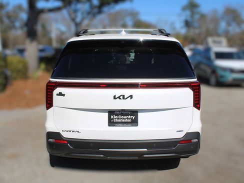 New 2027 Kia Carnival SX Prestige FWD image 10