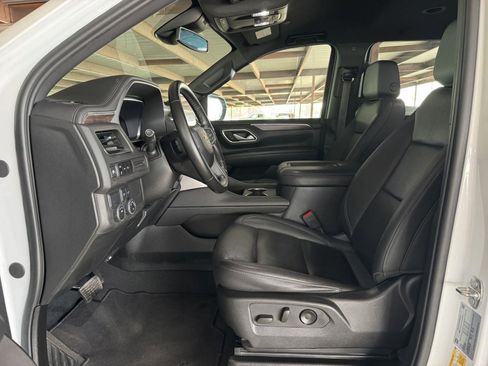 Used 2024 Chevrolet Suburban LT image 25