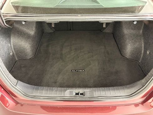 Used 2024 Nissan Altima 2.5 SV FWD image 36