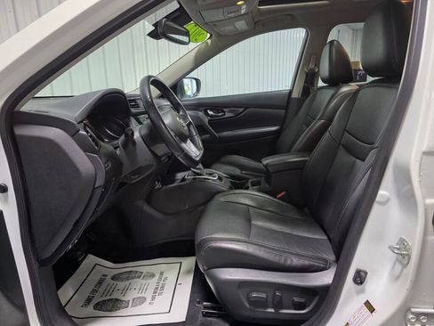 Used 2017 Nissan Rogue SL w/ SL Premium Package AWD/4WD image 9