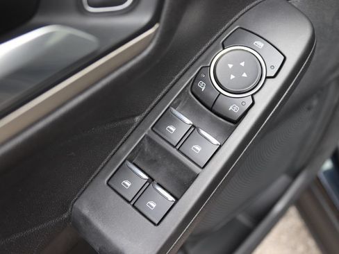 Used 2021 Ford Escape SE FWD image 9