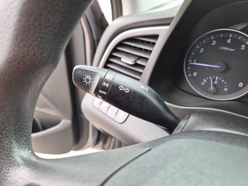 Used 2018 Hyundai Elantra SEL FWD image 20