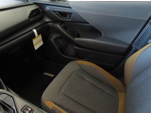 Certified 2025 Subaru Crosstrek 2.5i Sport w/ Crosstrek Mirror Package image 20