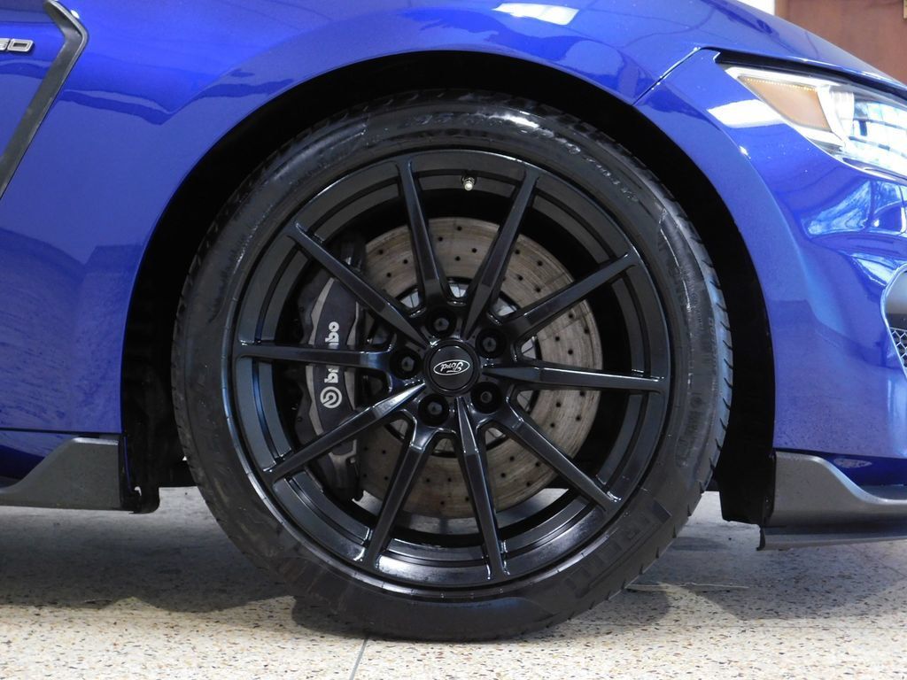 Used 2016 Ford Mustang Shelby GT350 w/ Technology Package RWD image 83