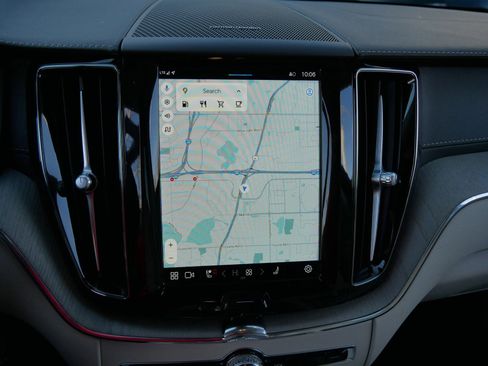 Used 2023 Volvo XC60 B5 Ultimate image 24