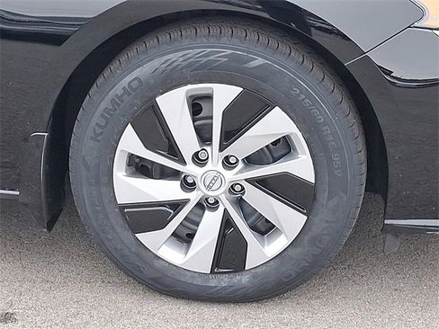 Used 2024 Nissan Altima 2.5 S image 8