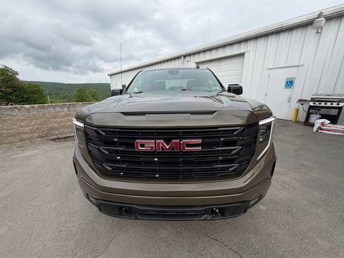 Used 2024 GMC Sierra 1500 Elevation AWD/4WD image 8