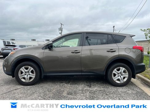 Used 2013 Toyota RAV4 LE image 6