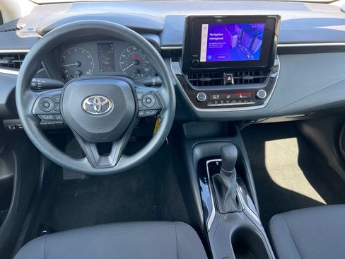 Used 2023 Toyota Corolla LE FWD image 2